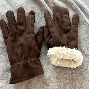 Brown gloves